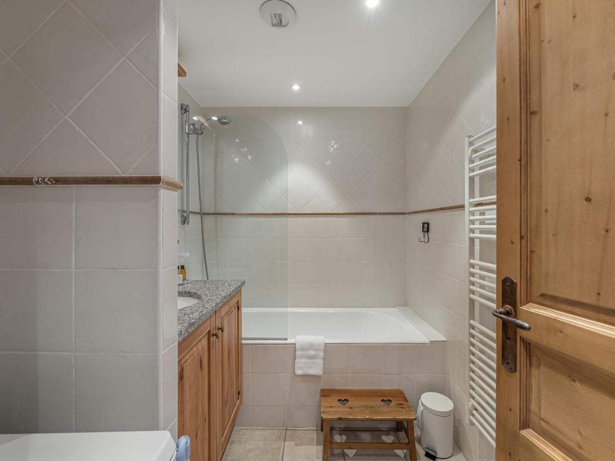Confortable 6 Pers. Proche Des Pistes Avec Balcon Et Parking - Fr-1-640-11 Apartment *